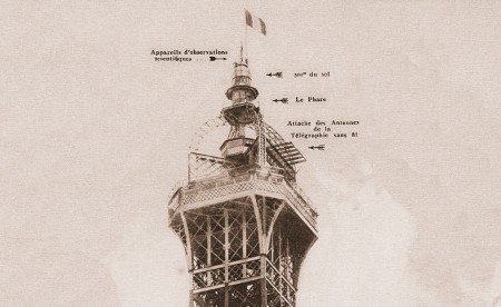 Foto das antenas da Torre Eiffel